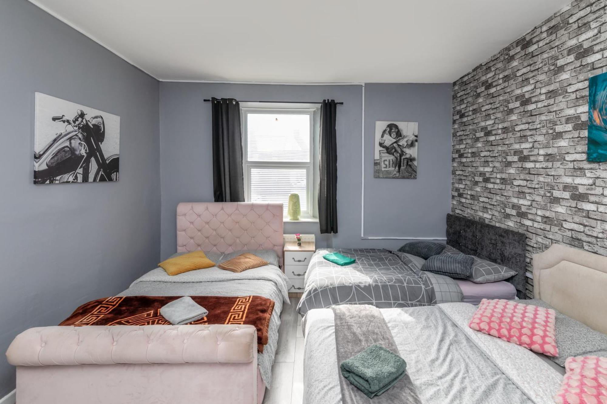 Newcastle City Centre Super Spacious Town House Free Parking And Wi-Fi Exterior photo